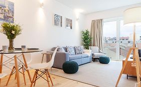 Santos Design Flat By Lovelystay