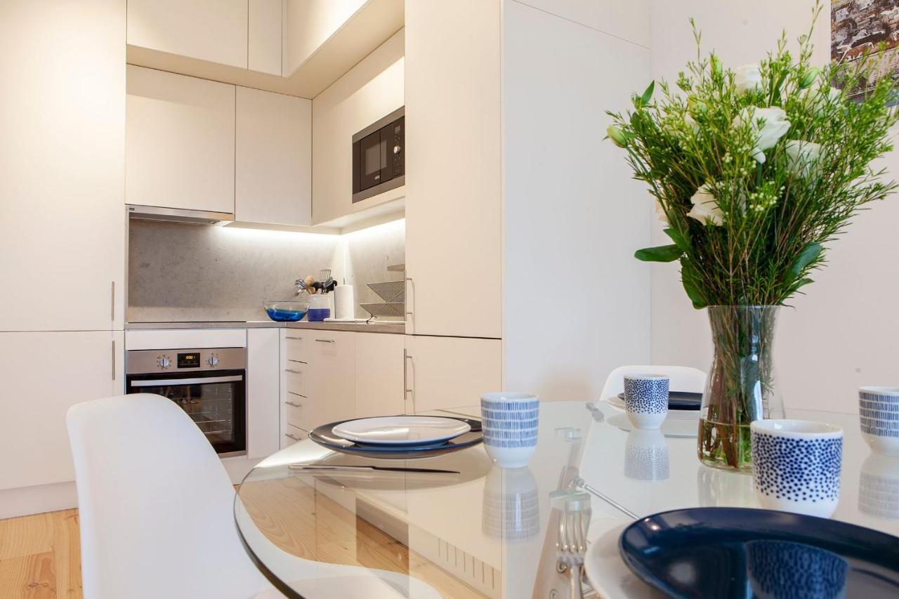 Santos Design Flat By Lovelystay Lisbona Esterno foto